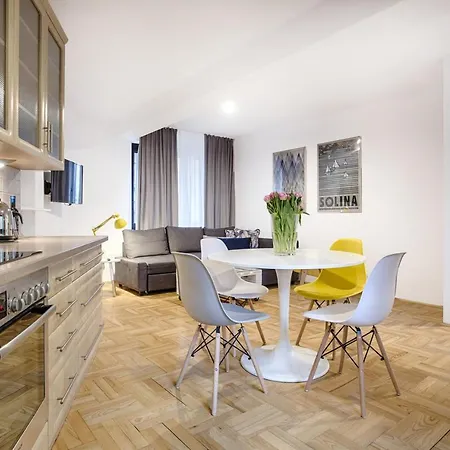 Central Apartments By Tyzenhauz Kraków Zewnętrze zdjęcie